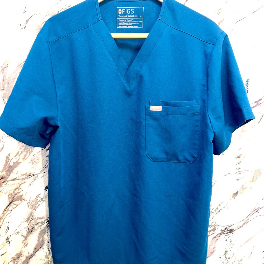 FIGS Technical Collection 3 Pocket Scrubs top Vneck teal blue men L